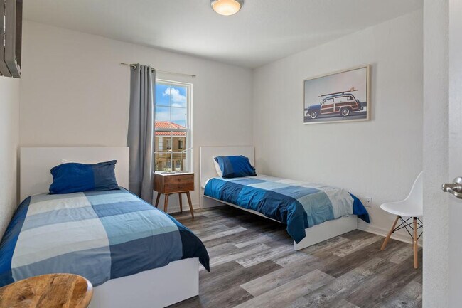 Building Photo - 10229 W Middleburg Loop