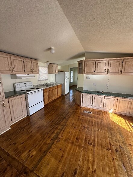 Building Photo - 9969 Farris Loop