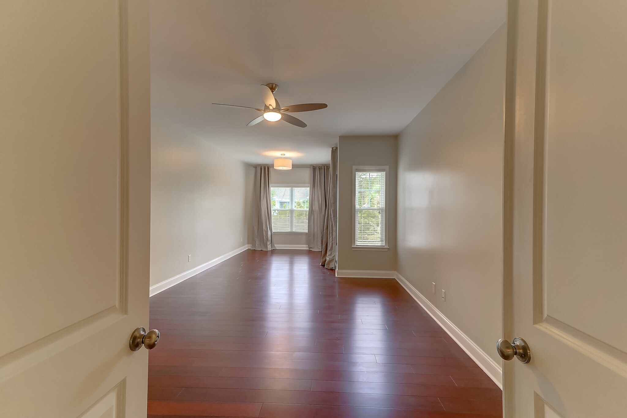 Master bedroom entrance - 2069 Kings Gate Ln