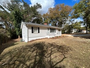 Building Photo - Updated 3/1 House in South Rome- $1,295