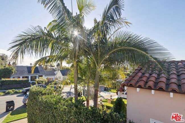 Building Photo - 1603 S Ogden Dr