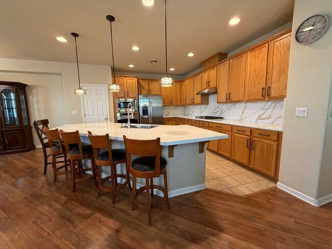 Building Photo - Spacious 4-Bedroom Elk Grove Home with Updated Kitchen, Quartz Countertops! VIEW TODAY!