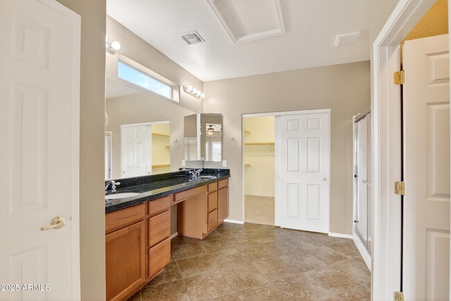 Building Photo - 42575 Abbey Rd