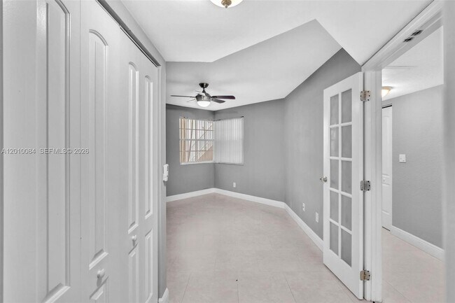 Building Photo - 2881 N Oakland Forest Dr