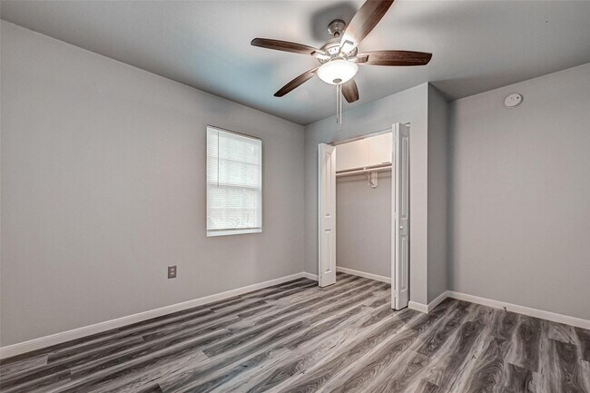 Building Photo - 15897 Dewberry Ln