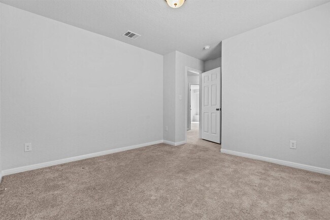 Building Photo - 520 Betty Ann Wy