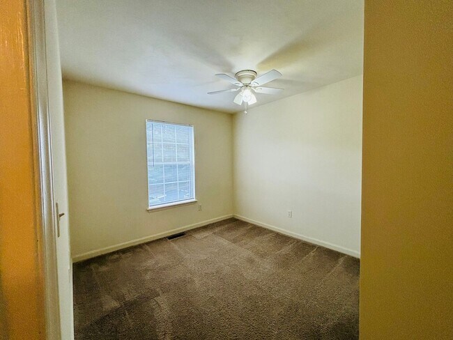 Building Photo - 1417 Jennifer Dr