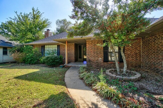 Building Photo - Updated 3-bedroom, 2-bath home in SE Edmond