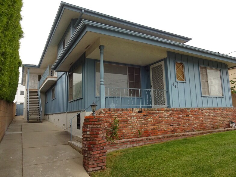 Unit is away from street - 841 W 25th St