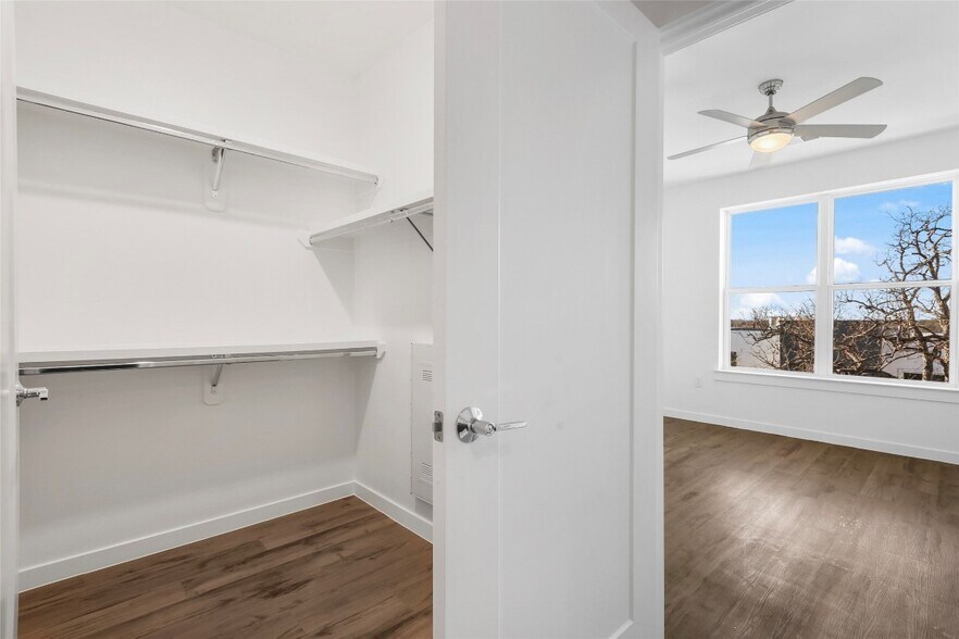 Building Photo - 4801 Springdale Rd