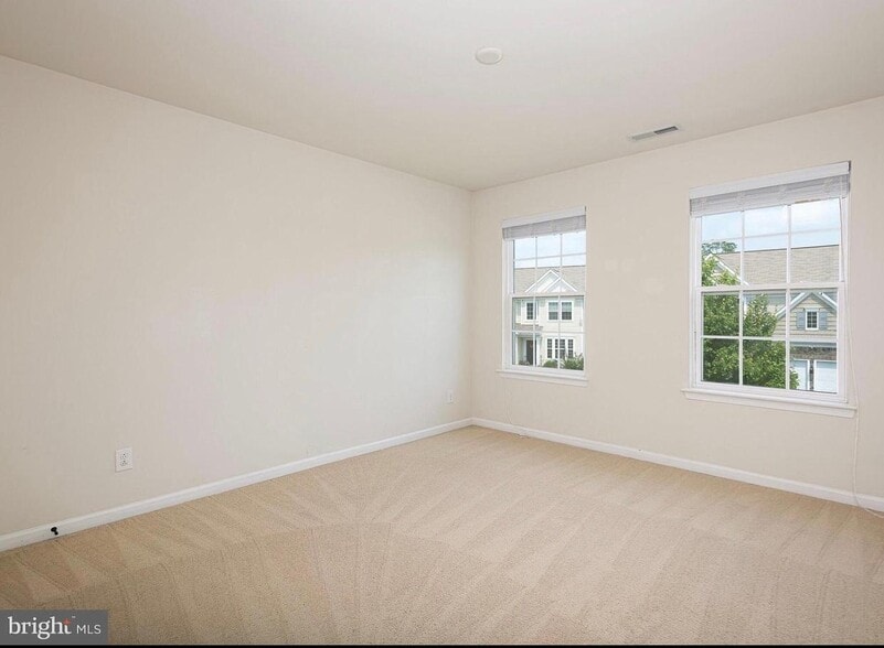 Building Photo - 710 N Haines Cir