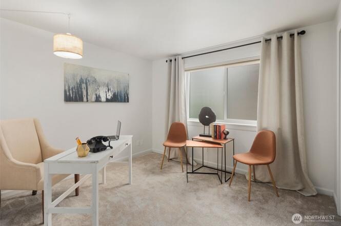 Building Photo - 617 W Mercer Pl