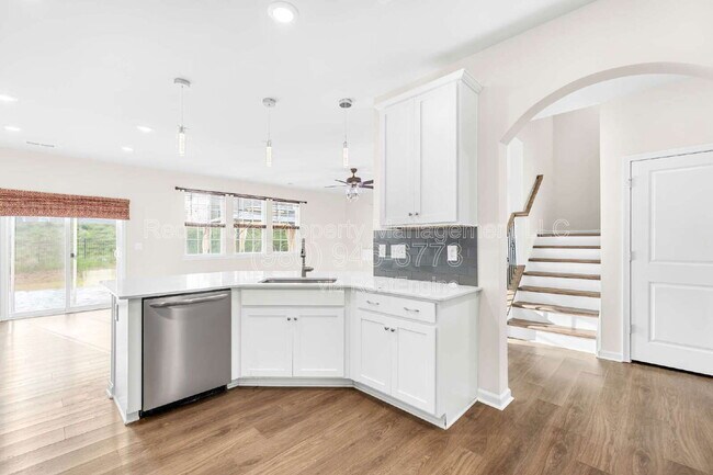 Building Photo - 14924 Nichols Hall Dr