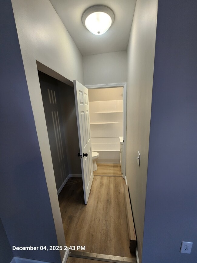 Building Photo - 418 Girard Ave