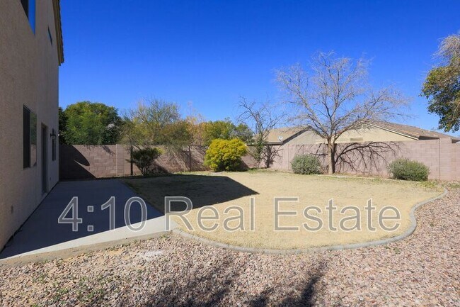 Building Photo - 2320 W Allens Peak Dr