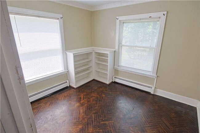 Building Photo - Great spot! 3br/1ba on Park Ave