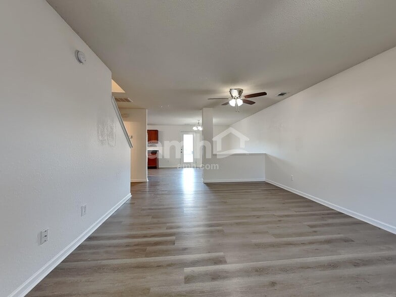 Building Photo - 506 Diamond Cut