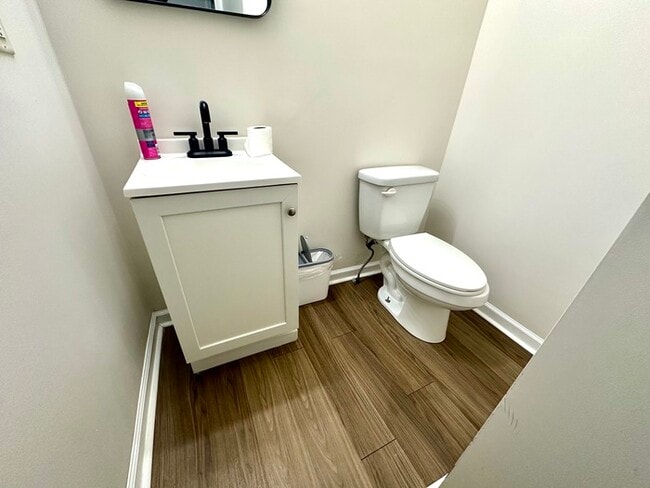 Building Photo - 49 S Lasalle St