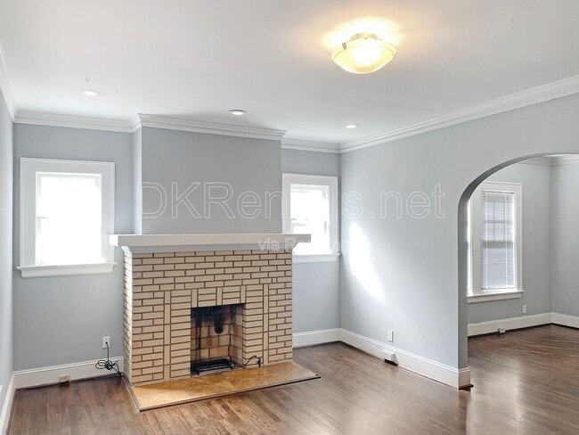 Building Photo - 1739 Sylvan Rd SW