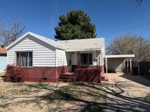 Building Photo - 3 Bed 1 Bath Home