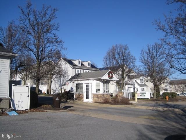 Building Photo - 7300 Willow Glen Way