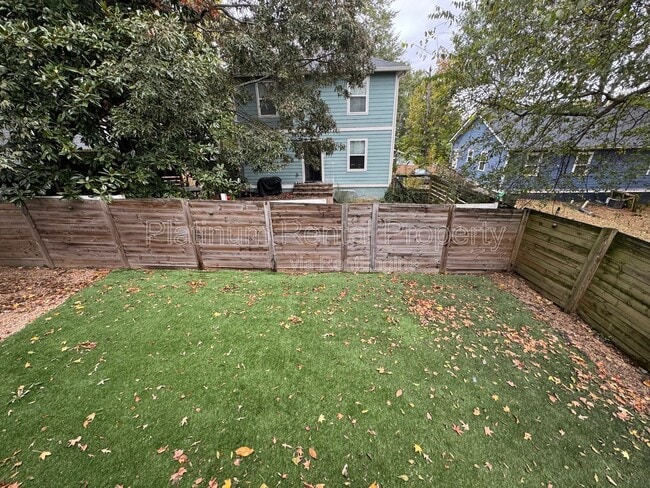 Building Photo - 150 Dahlgren St SE