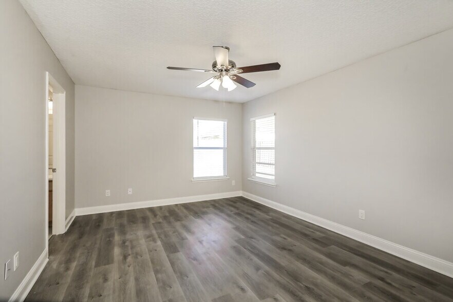 Building Photo - 1258 Bedrock Dr