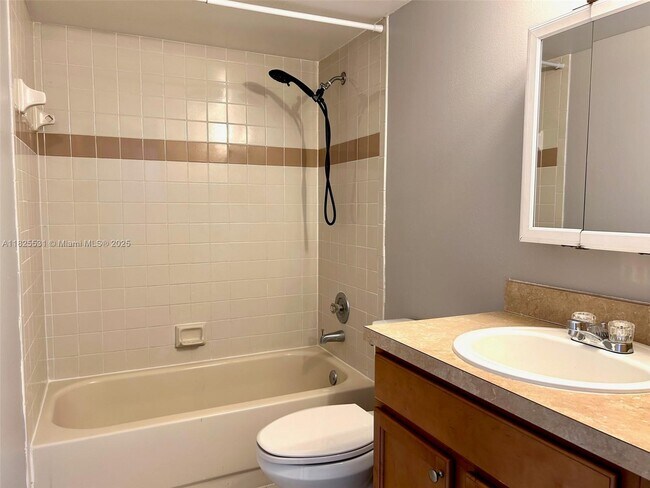 Building Photo - 1808 Meadows Cir W