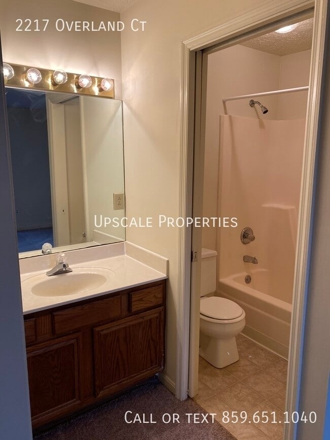 Building Photo - 2217 Overland Ct