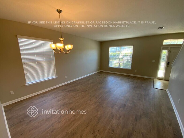 Building Photo - 164 Thornloe Dr