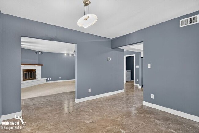 Building Photo - Beautifully Updated 4Bdm 2Ba Home with Den in Chandler!