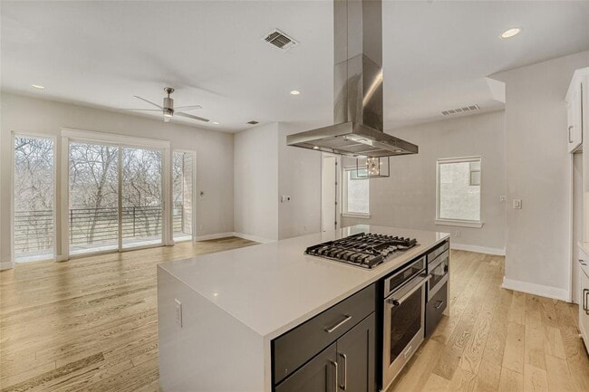 Building Photo - 5002 Pecan Springs Rd