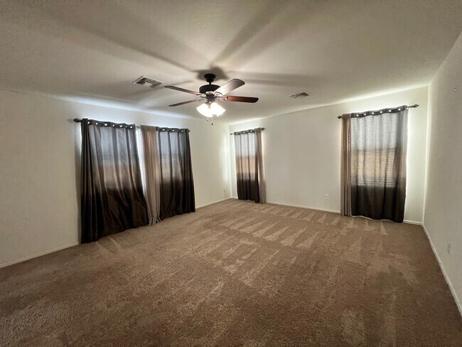 Building Photo - 2880 E Binner Dr