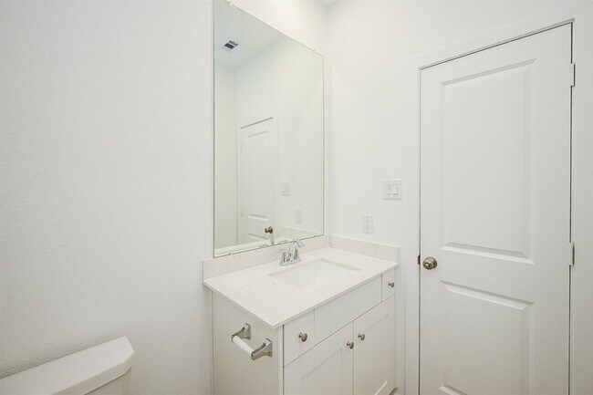 Building Photo - 26811 Tree Mallow Dr