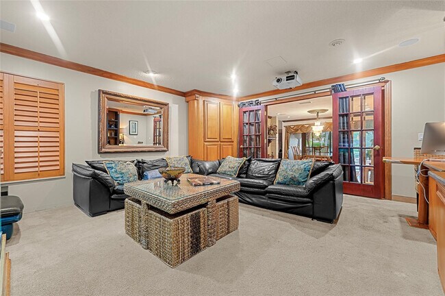 Building Photo - 10111 Vestal Ct