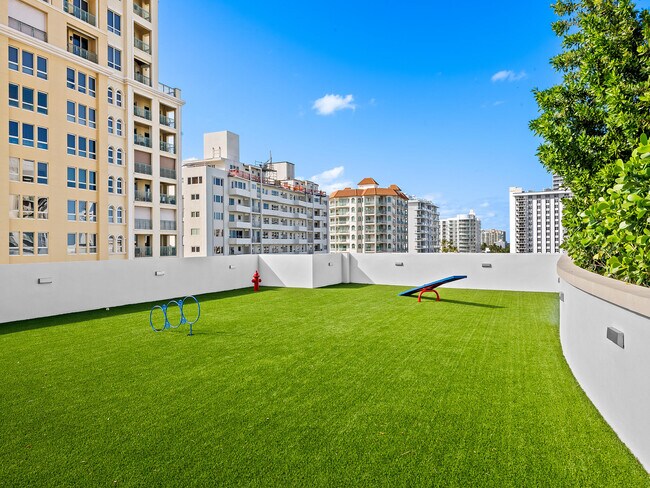 Building Photo - 151 N Seabreeze Blvd