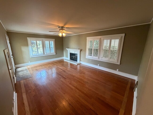 Building Photo - East Sacramento Home | 3 bedroom / 2 bathroom |1 bedroom 1 bath ADU | Available Now!