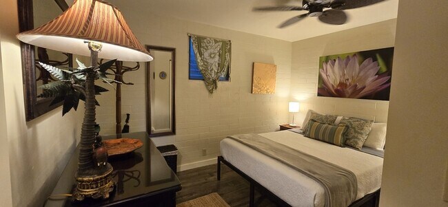 Building Photo - 42 Wainaku St