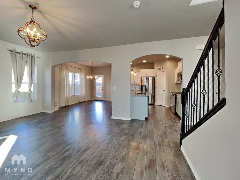 Building Photo - 7074 New Meadow Dr