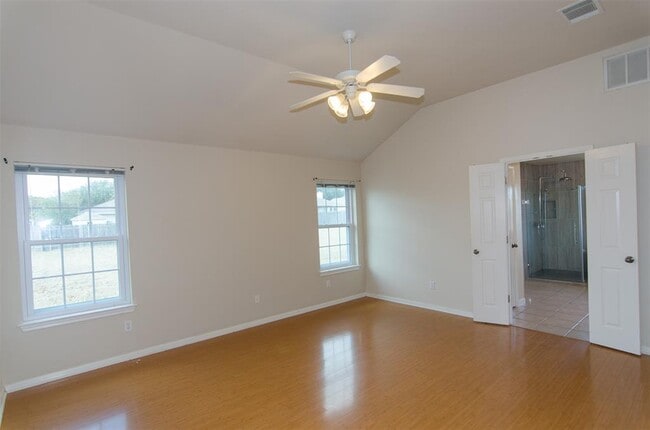 Building Photo - 1006 Promenade Ct