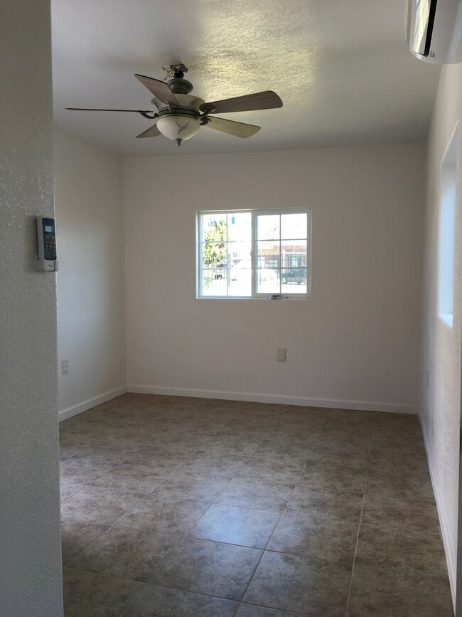 Building Photo - Beautifully 2Br, 2Ba Located near UOP