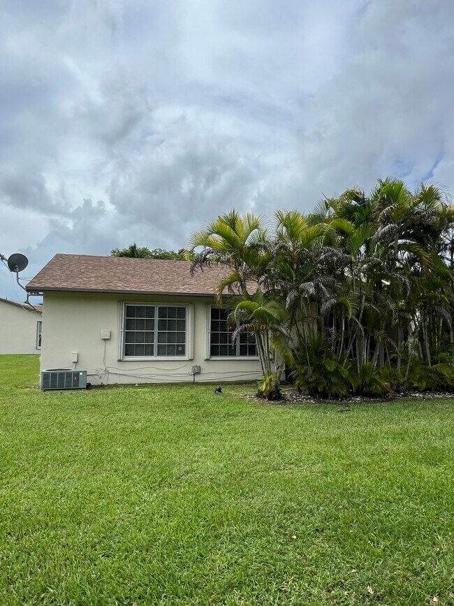 Building Photo - 11758 SW 108th Ln