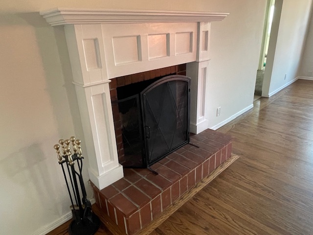 Working Fireplace - 1037 Monte Verde Dr