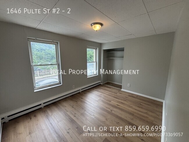 Building Photo - 1646 Pulte St