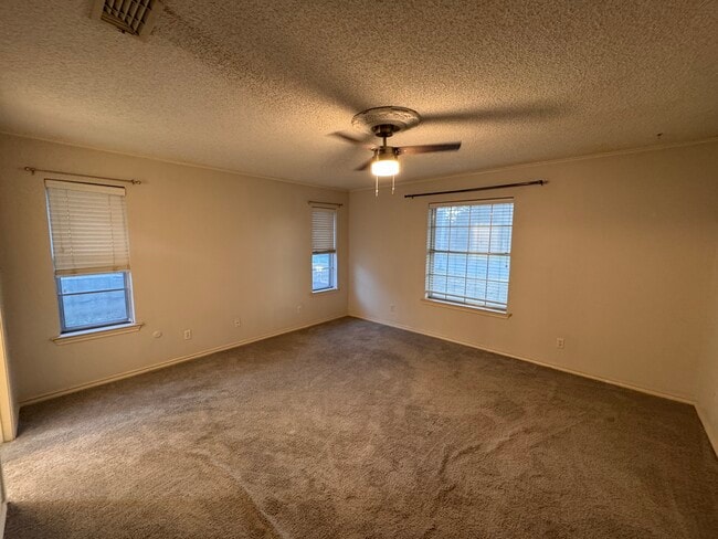 Building Photo - 6801 Lancelot Ct