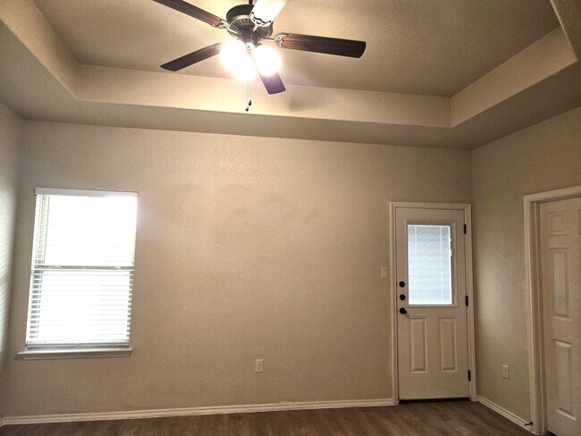 Building Photo - 217 Kaspar Way