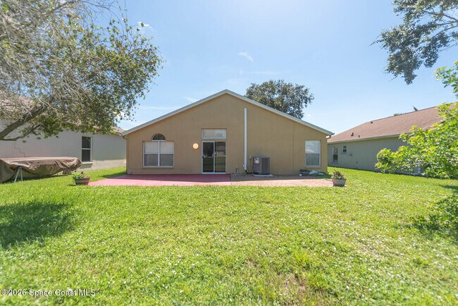 Building Photo - 7033 Hammock Trace Dr