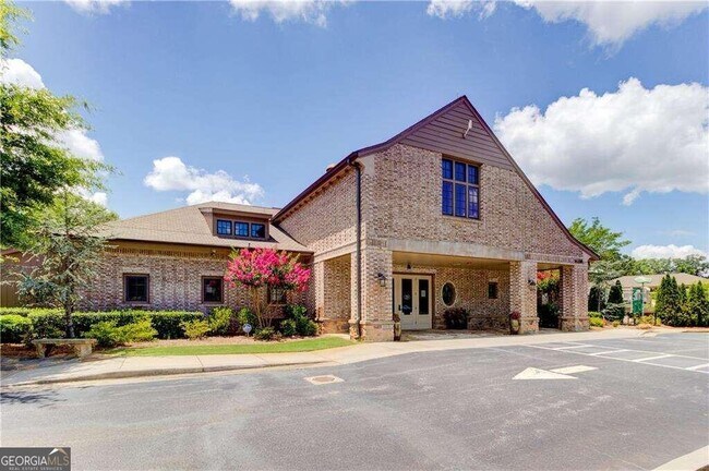 Building Photo - 725 Greenview Terrace