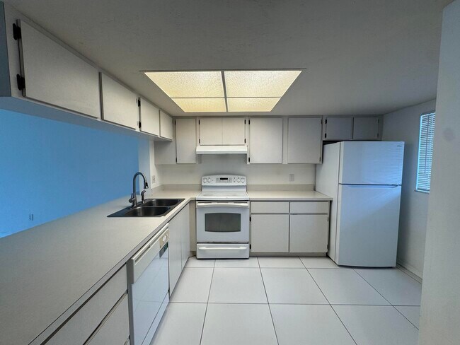 Building Photo - 1803 Palm Beach Trace Dr