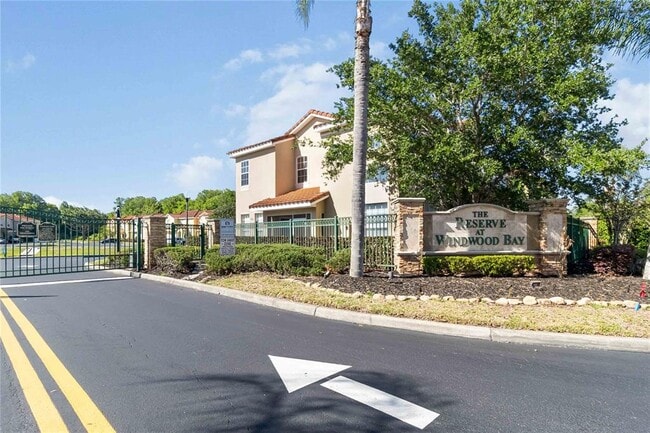 Building Photo - 214 Monroe Cir